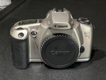 Canon Eos 3000N filmcamera. 15€