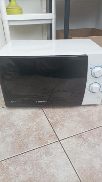 Samsung tds 800watt beschikbaar voor biedingen
