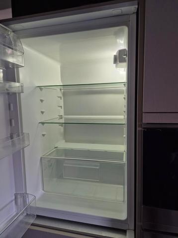 Inbouwkoelkast, Elektronische apparatuur, Ophalen, Zo goed als nieuw