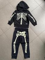 HALLOWEEN jogging zwart skelet 98 - glow in the dark, C&A, Jongen of Meisje, Ophalen of Verzenden, Zo goed als nieuw