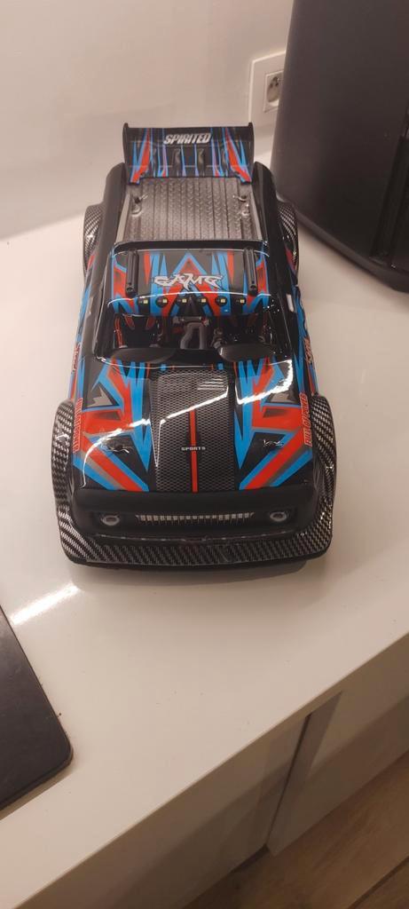 RC drift auto WLTOYS 104072, Hobby en Vrije tijd, Modelbouw | Auto's en Voertuigen, Auto, Ophalen