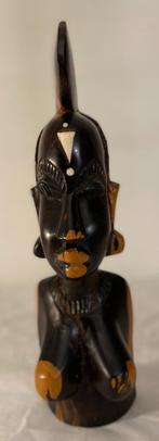 Buste d'une femme Africaine sculpté dans du bois d'ébène., Enlèvement ou Envoi