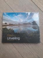 Unveiling - photography by Emmanuel De Coster - nieuw!, Enlèvement ou Envoi, Neuf