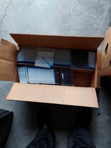 lege cd dvd doosjes  zie foto, Enlèvement, Comme neuf