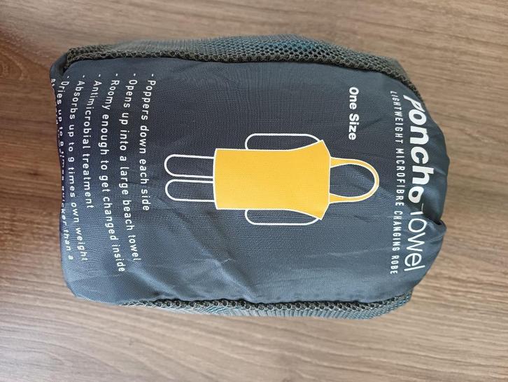 Poncho towel Trekmates NIEUW, Sport en Fitness, Bergsport en Wandelen, Nieuw, Overige typen, Ophalen