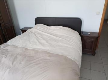 volledige slaapkamer beschikbaar voor biedingen