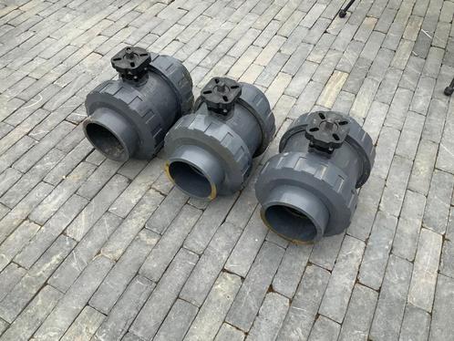 Druk PVC kogelkranen 110mm, Doe-het-zelf en Bouw, Buizen en Afvoer, Zo goed als nieuw, Overige typen, PVC, Ophalen of Verzenden