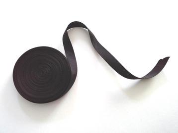 Ruban noir strié en polyester neuf 10 mm - 7 mètres, Enlèvement ou Envoi, Neuf, Ruban, Bande ou Élastique
