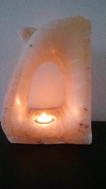 LIGHT in the DARK - Uniek beeld uit steen. beschikbaar voor biedingen