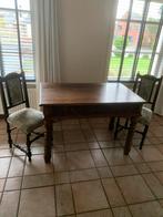 Antieke tafel met twee stoelen, Enlèvement