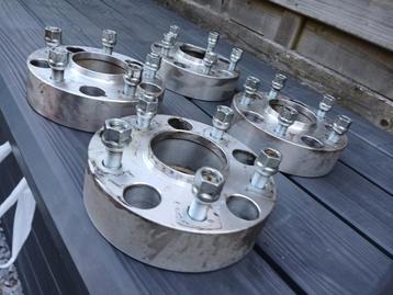Spoorverbreders 45mm per wiel 5x139,7 dodge ram beschikbaar voor biedingen