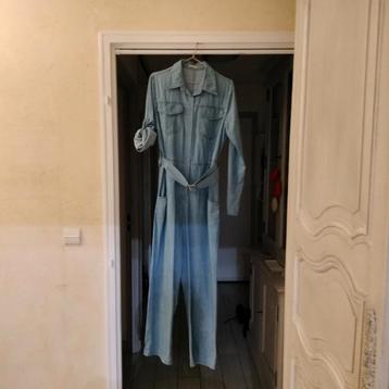 Vends combinaison en jean taille 40  beschikbaar voor biedingen
