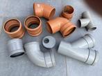 Lot pvc hulpstukken, Doe-het-zelf en Bouw, Buizen en Afvoer, Ophalen, Zo goed als nieuw, PVC, Bochten
