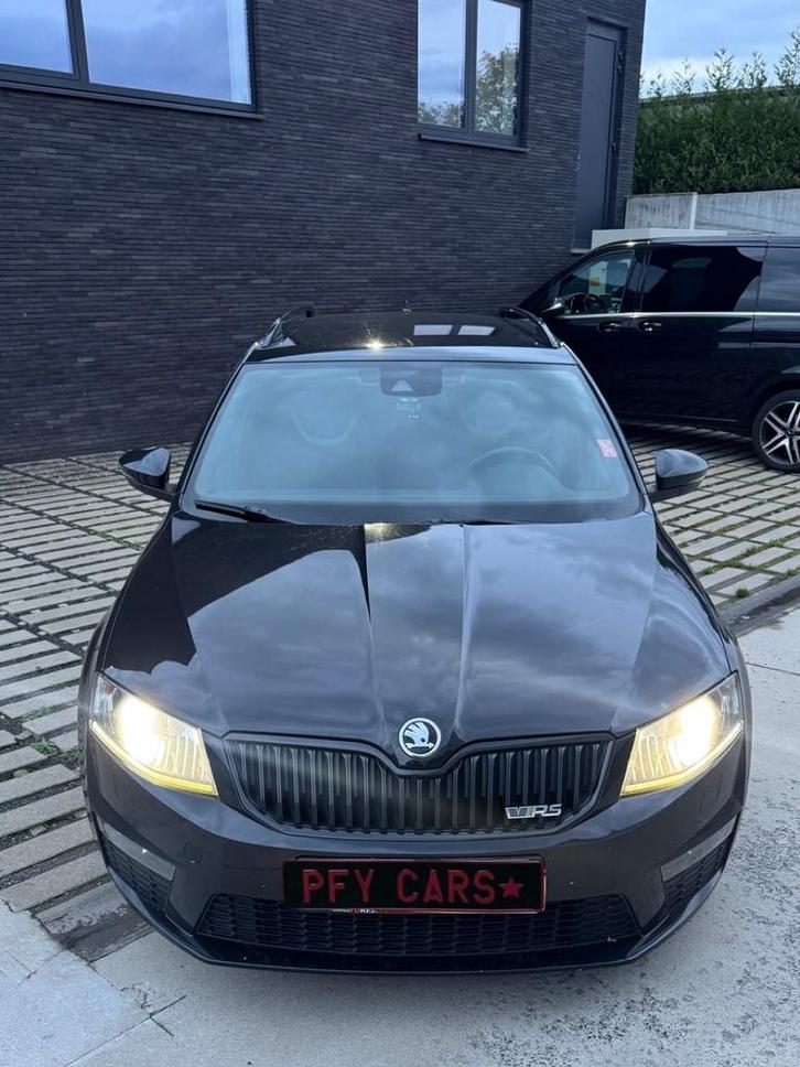 Skoda Octavia RS Black Edition 2.0 diesel 2015 150.000 km, Auto's, Skoda, Particulier, Octavia, ABS, Achteruitrijcamera, Adaptieve lichten