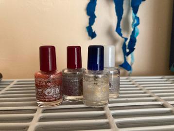 Mini glitter nagellak set beschikbaar voor biedingen