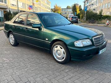 Mercedes C200 Diesel.   Met 188.000 km.  1998 beschikbaar voor biedingen
