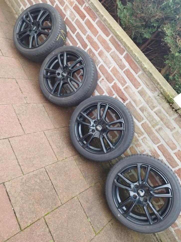 Zomerbanden 195/45/R16 Ford Fiesta/streetka/ka 4X108, Auto-onderdelen, Banden en Velgen, Velg(en), Zomerbanden, 16 inch, 195 mm