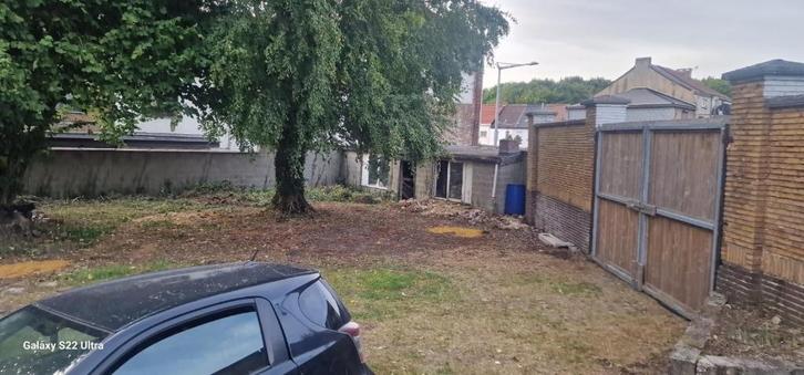 Grand parking à louer., Immo, Garages en Parkeerplaatsen, Charleroi