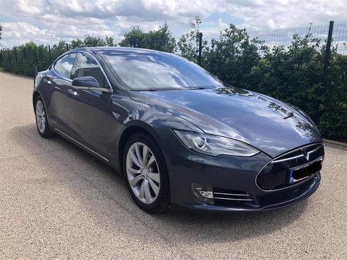 Tesla Model S 85 - batterie et moteur d'entraînement récents, Autos, Tesla, Particulier, Model S, ABS, Caméra de recul, Phares directionnels