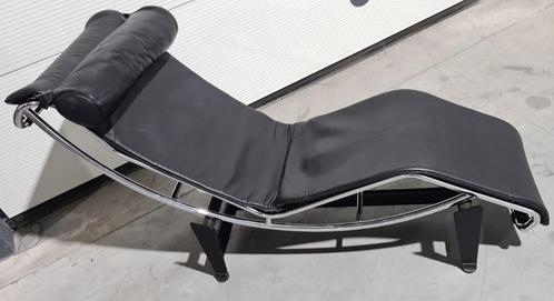 Le Corbusier LC4, Cassina iMaestri Collection, chaise longue, Huis en Inrichting, Zetels | Zetels en Chaises Longues, Zo goed als nieuw