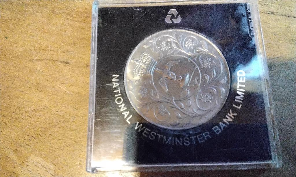 MEDAILLE JUBILE 1952 1977 REINE ELISABETH II, Enlèvement ou Envoi, Neuf, Timbre(s) ou Monnaie(s)