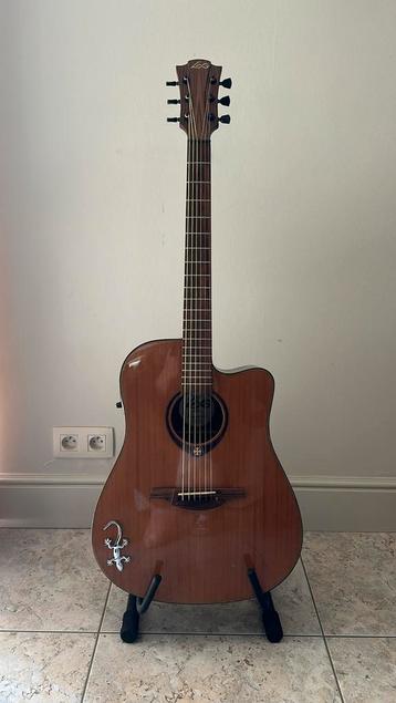 Akoestische gitaar, LAG Tramontane T333DCE-G, met koffer beschikbaar voor biedingen