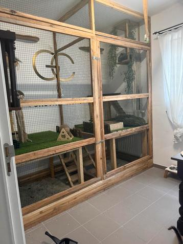 Klusjes werk sleutel op deur beschikbaar voor biedingen