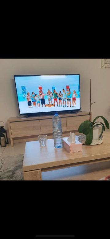 Meuble tv en tres bon etat  beschikbaar voor biedingen