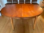 Vintage eettafel 1955 ovaal uitrekbaar tot 60 cm extra, Huis en Inrichting, Ophalen, Ovaal