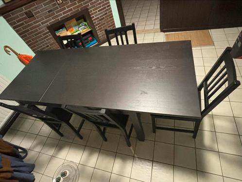 Uitschuifbare tafel met 5 stoelen, Huis en Inrichting, Tafels | Eettafels, Zo goed als nieuw, Ophalen