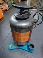 Pompe hydrophore avec flotteur intégré