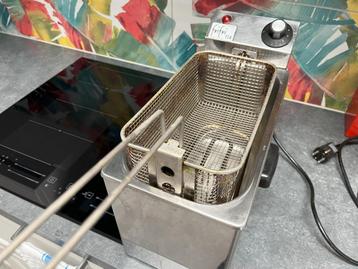 Inox friteuse / frietketel FriFri, met koude zone, 2 à 3 litres, Enlèvement, Utilisé, Pan intérieur amovible