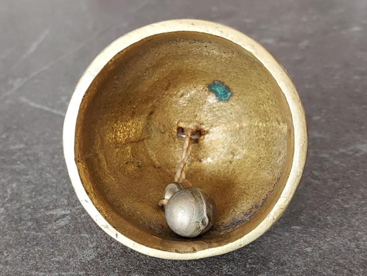 Petite cloche en bronze - La Panne, Antiek en Kunst, Antiek | Brons en Koper, Brons, Ophalen of Verzenden