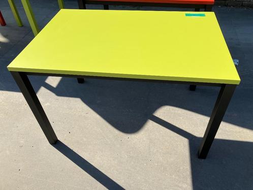 Table rectangulaire KENT by OKA, Huis en Inrichting, Bureaus, Zo goed als nieuw, Bureau, Ophalen