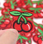 Kersen strijkplaatje patch kinderen - 35 x 32 mm, Ophalen of Verzenden, Nieuw