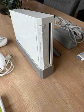 Nintendo wii + balance board, Enlèvement ou Envoi, Comme neuf, Avec 2 manettes, Avec jeux
