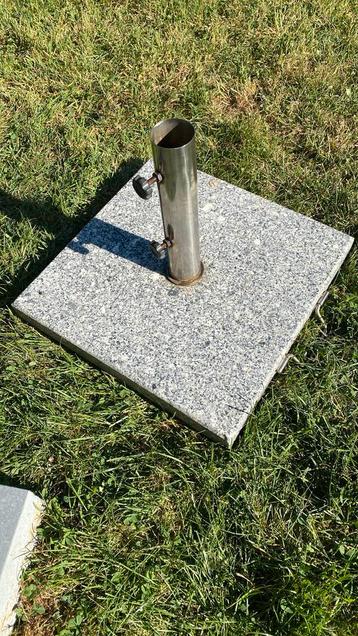 Base de parasol en granit, Enlèvement, Comme neuf, Moins de 1 mètre