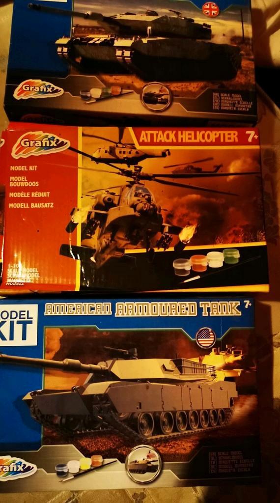 Grafix, British, Amerikan armoured tank, attack helicopter, Hobby en Vrije tijd, Modelbouw | Auto's en Voertuigen, Nieuw, Tank