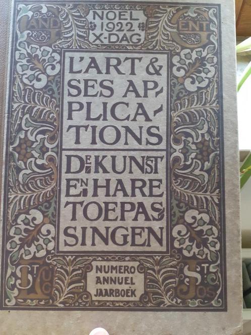 Antieke map (jaarboek) met afbeeldingen van kunstwerken, Antiek en Kunst, Antiek | Boeken en Manuscripten, Ophalen of Verzenden