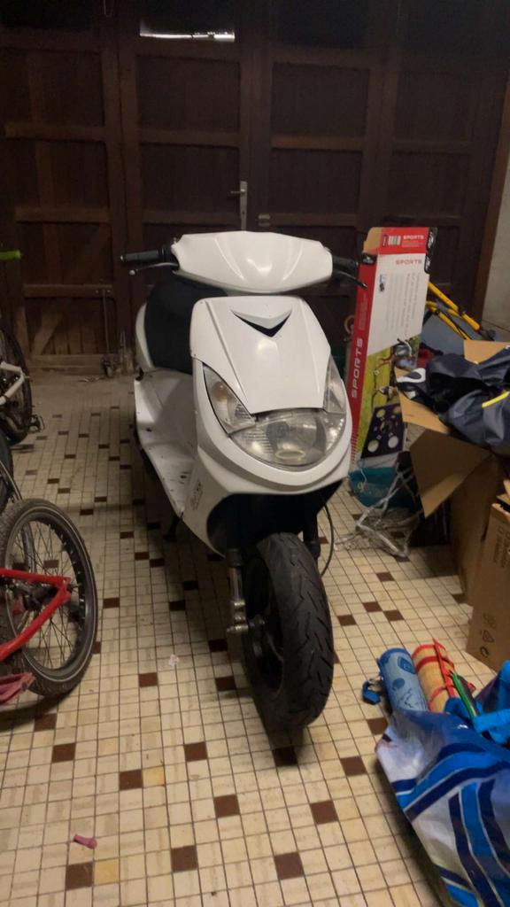 Viva citty project of crosbrommer 500€, Fietsen en Brommers, Scooters | Peugeot, Gebruikt, Vivacity, Klasse A (25 km/u), Tweetakt