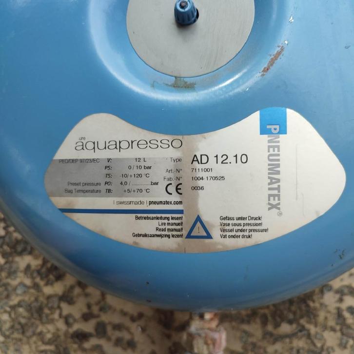 Vase d'expansion sanitaire, Bricolage & Construction, Chauffe-eau & Boilers, Utilisé, Enlèvement