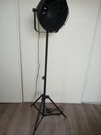 Industriële staande lamp, Huis en Inrichting, Lampen | Vloerlampen, Ophalen, Zo goed als nieuw