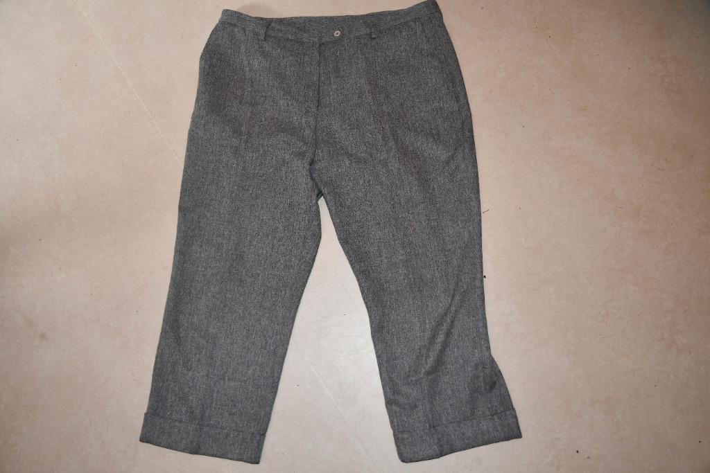 Beige driekwart broek Canda B 50, Kleding | Dames, Broeken en Pantalons, Zo goed als nieuw, Maat 46/48 (XL) of groter, Beige, Driekwart