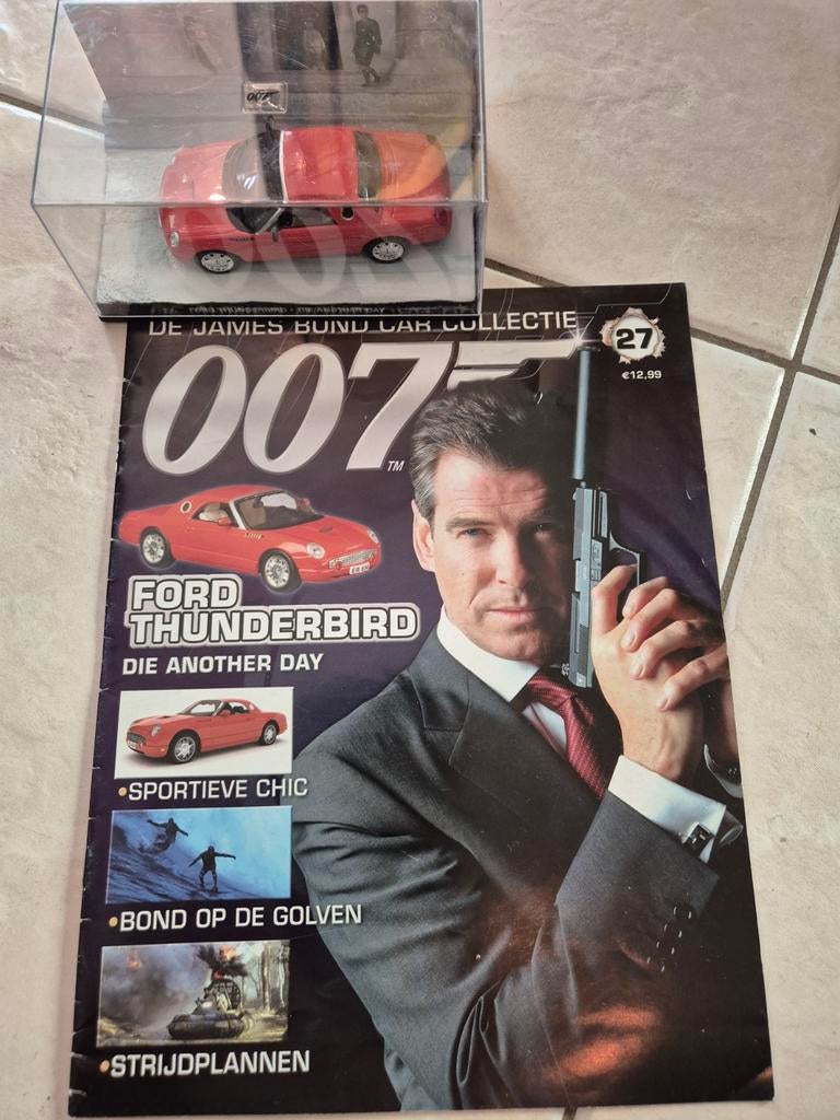 1.43 james bond auto met boekje nr 27, Hobby en Vrije tijd, Modelauto's | 1:43, Ophalen of Verzenden, Auto