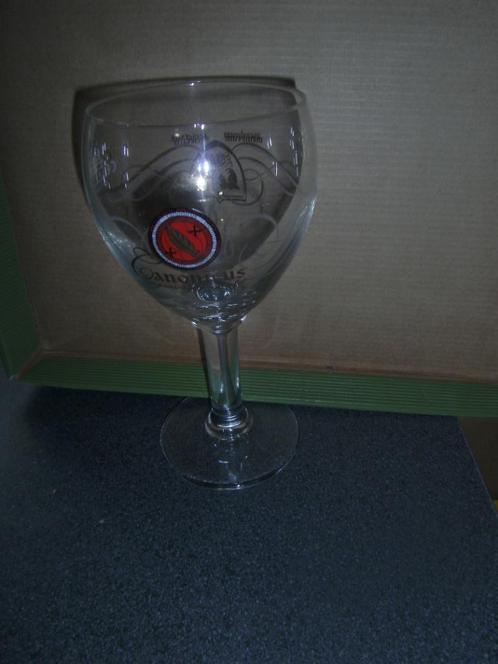 verre de vin de Leffe coupes de glace long drink Chocovit so, Collections, Verres & Petits Verres, Comme neuf, Enlèvement ou Envoi