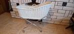 Ancien landau en osier, Enlèvement, Utilisé