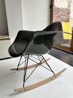 Eames rocking chair, Antiquités & Art, Enlèvement ou Envoi