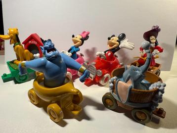 6 paradewagens van Disney beschikbaar voor biedingen