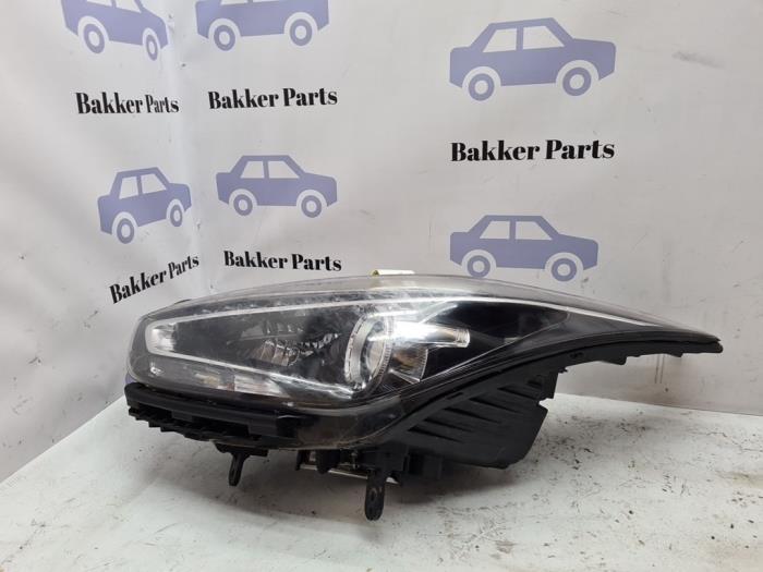 Koplamp links van een Hyundai I40, Auto-onderdelen, Verlichting, Hyundai, Gebruikt, 3 maanden garantie