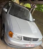 Volkswagen Polo 1998 - 60.OOOkm - à restaurer ou pour pièces, Auto's, 4 zetels, Stof, Zwart, Berline